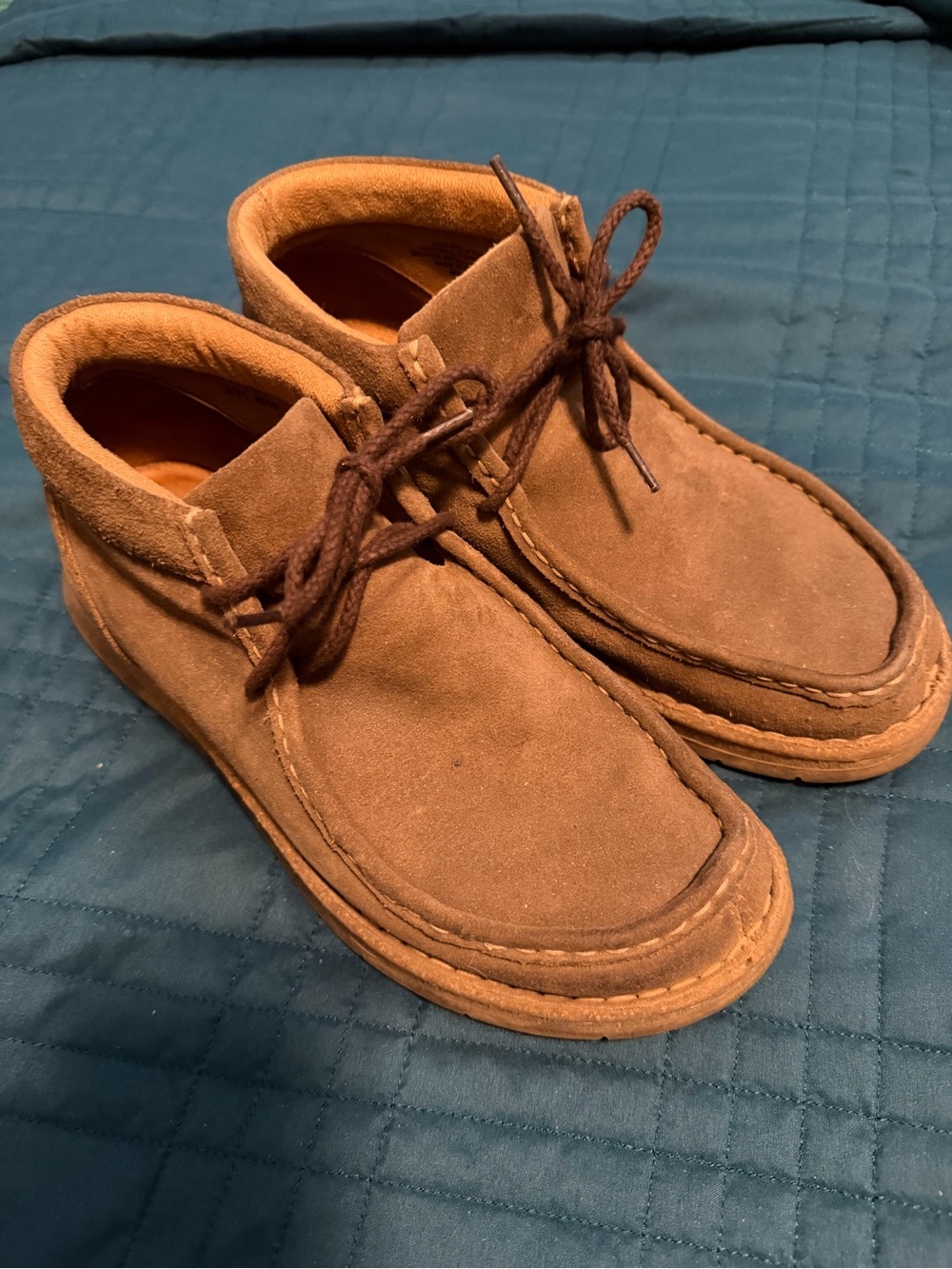 Born Men's Tan Suede Chukka Boots